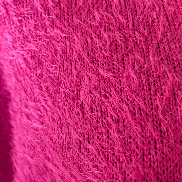 PINK V-NECK CROP TOP SWEATER - Picture 4 of 8